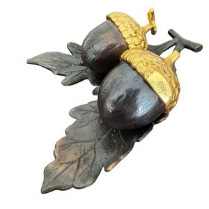 🚨CLOSET CLOSING PRICE🚨Michael Aram Acorn Salt And Paper Set